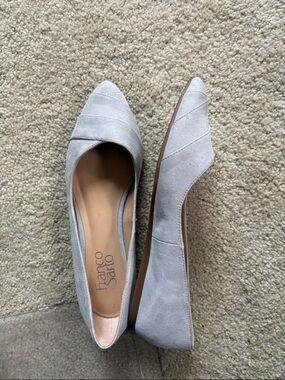 Franco Sarto Light Gray Suede Pointed Toe Flats-Size 6
